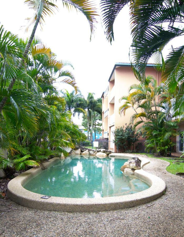 66 Martyn Street Cairns Exterior foto
